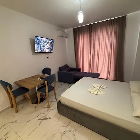 Season Apartment Durres
